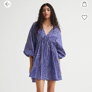 H&M Blue balloon-sleeved dress
